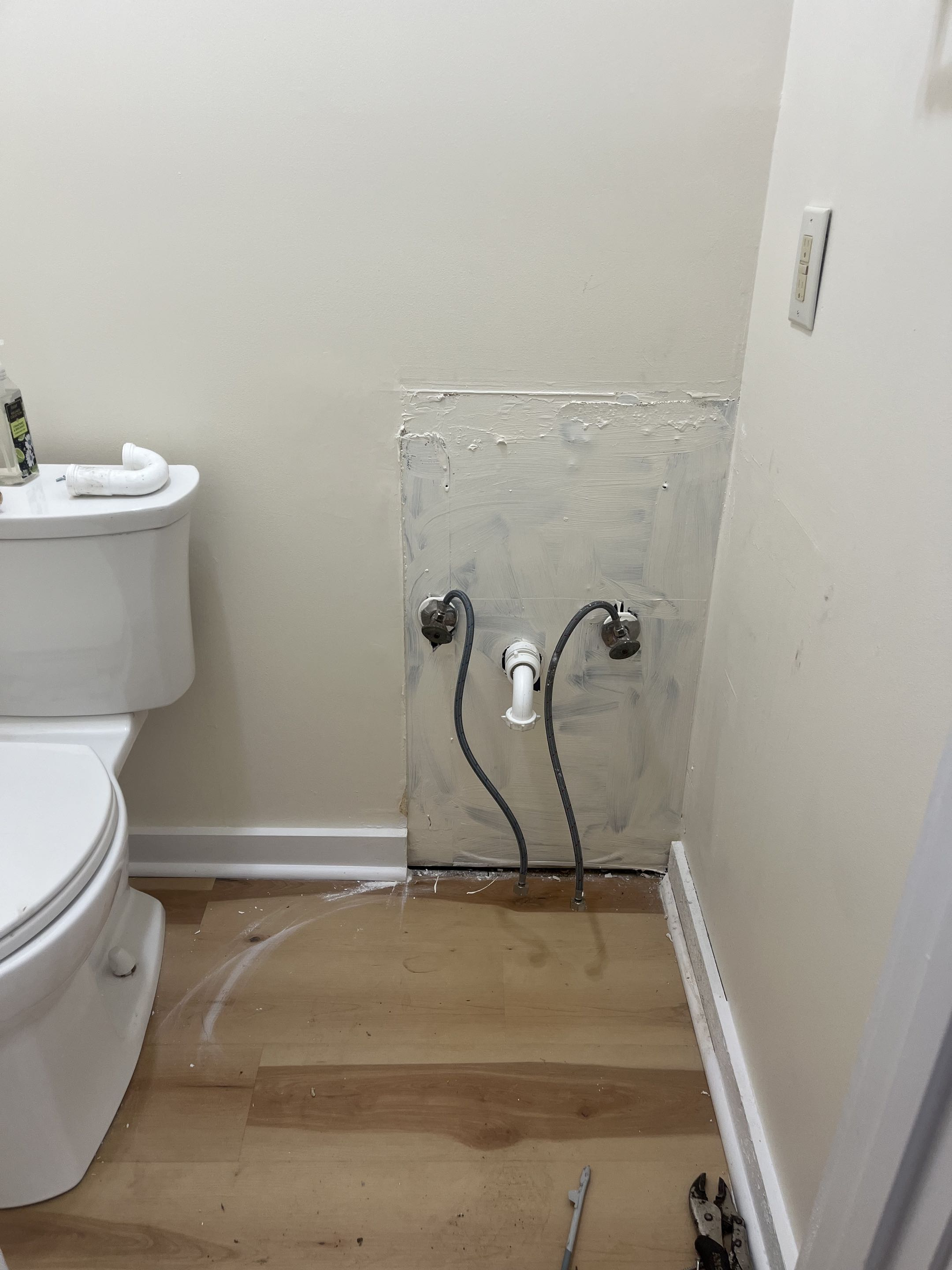 Bathroom before renovation